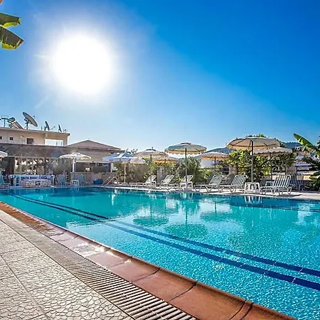 Vickys Apart Otel 3*