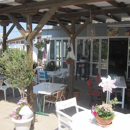 Vickys 3* Faliraki