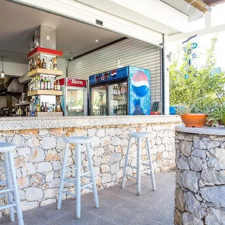 Vickys Faliraki Aparthotel