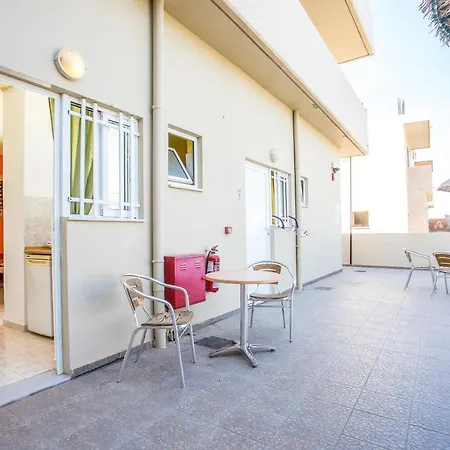 Vickys Faliraki Aparthotel 2*