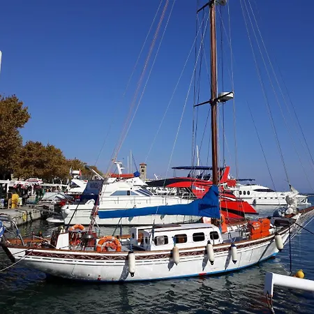 Vickys Faliraki Aparthotel 2*