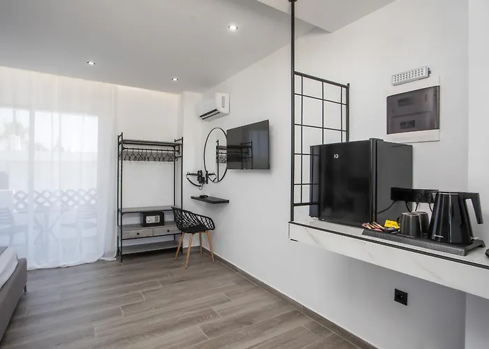 Vickys Apartahotel Faliraki