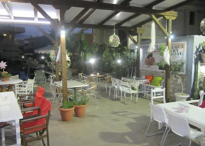 Vickys Apartahotel Faliraki