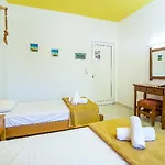 Vickys - 3*